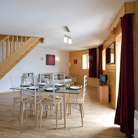 Les Balcons De Recoin - 호텔 3*