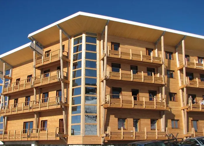 Hotel Les Balcons De Recoin - 3*