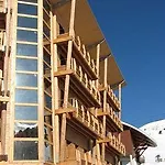Hotel Les Balcons De Recoin - 3*